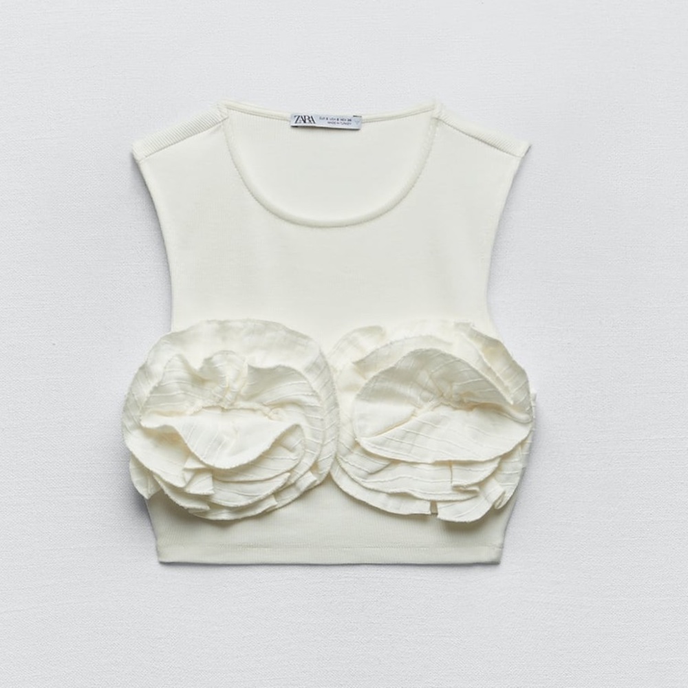 NWT - Zara - White rose detail white crop top